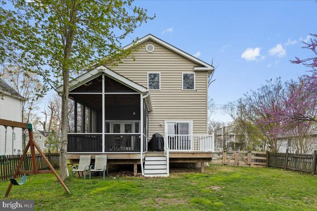 1066 WALNUT AVE, North Beach, MD 20714