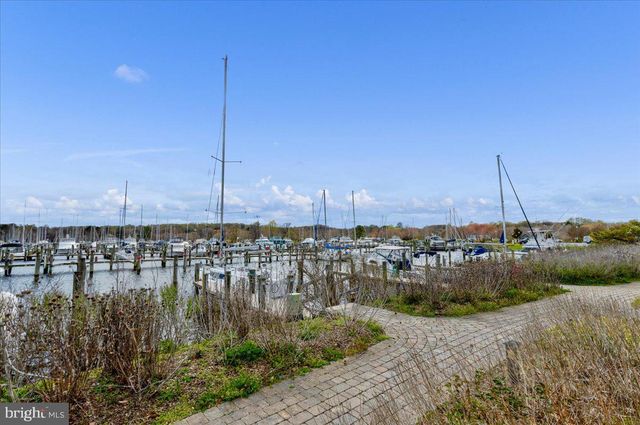 1066 WALNUT AVE, North Beach, MD 20714