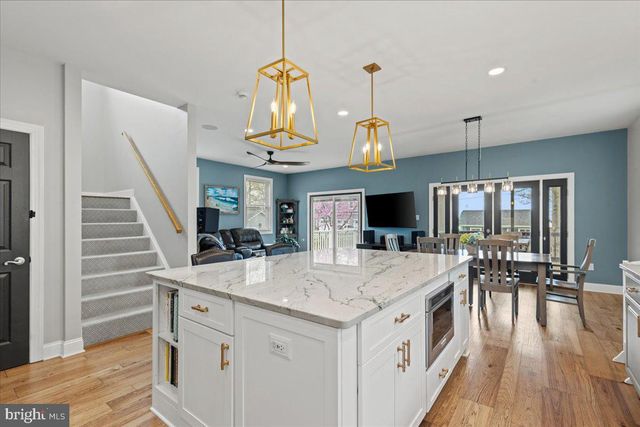 1066 WALNUT AVE, North Beach, MD 20714