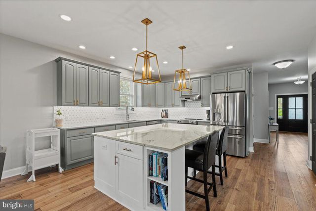 1066 WALNUT AVE, North Beach, MD 20714