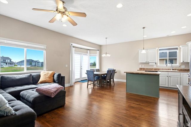 3449 JUPITER HILLS DR, Syracuse, UT 84075