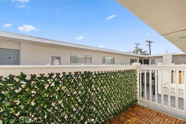 2411 Prospect 214, Hermosa Beach, CA 90254