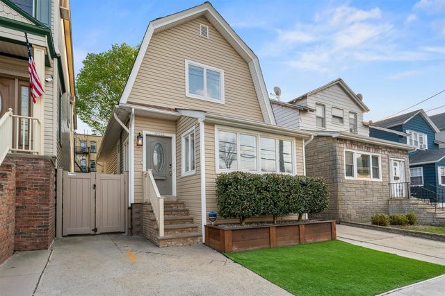 132 WEST 55TH ST, Bayonne, NJ 07002