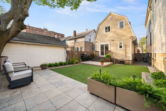 132 WEST 55TH ST, Bayonne, NJ 07002