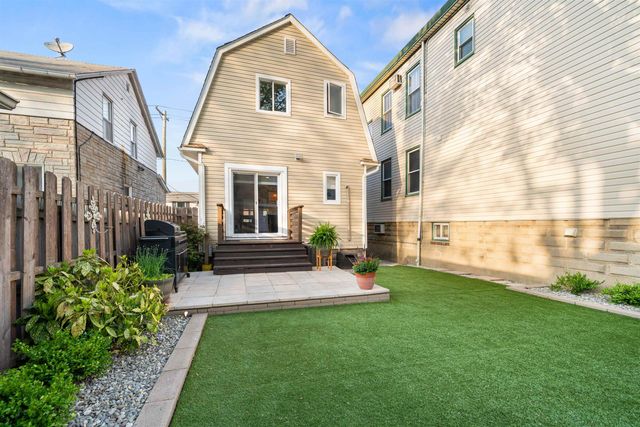 132 WEST 55TH ST, Bayonne, NJ 07002