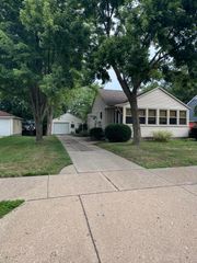 833 Kenneth Street Sw, City Of Wyoming, MI 49509
