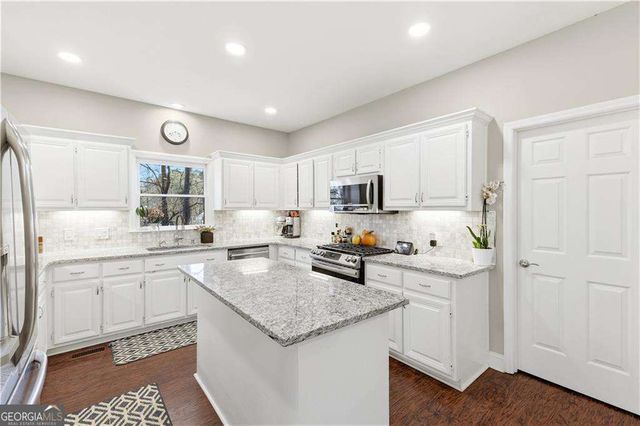 2368 Battle Forest Drive SW, Marietta, GA 30064