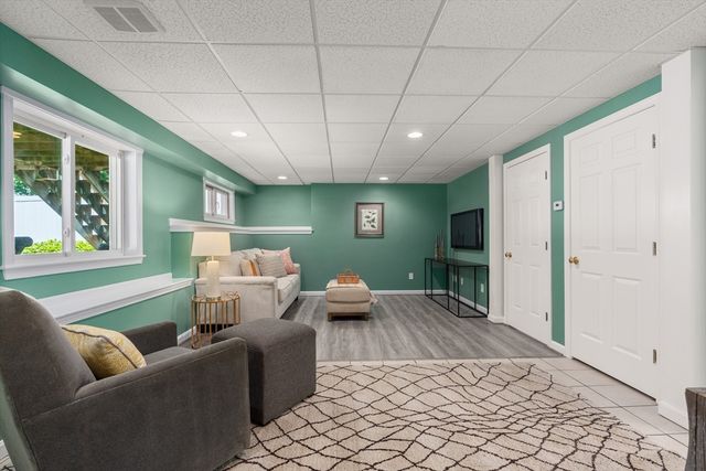 37A Wabash Ave, Worcester, MA 01604