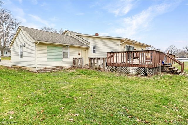 3290 Sweitzer Street NW, Uniontown, OH 44685
