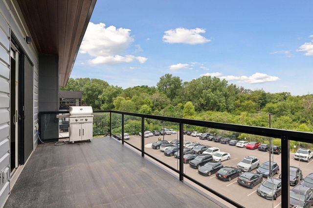 253 Lake Street E 307, Wayzata, MN 55391