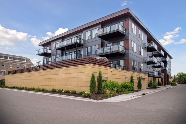 253 Lake Street E 307, Wayzata, MN 55391