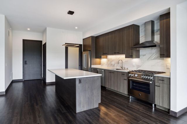 253 Lake Street E 307, Wayzata, MN 55391