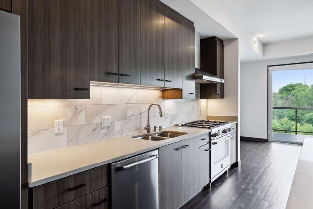 253 Lake Street E 307, Wayzata, MN 55391