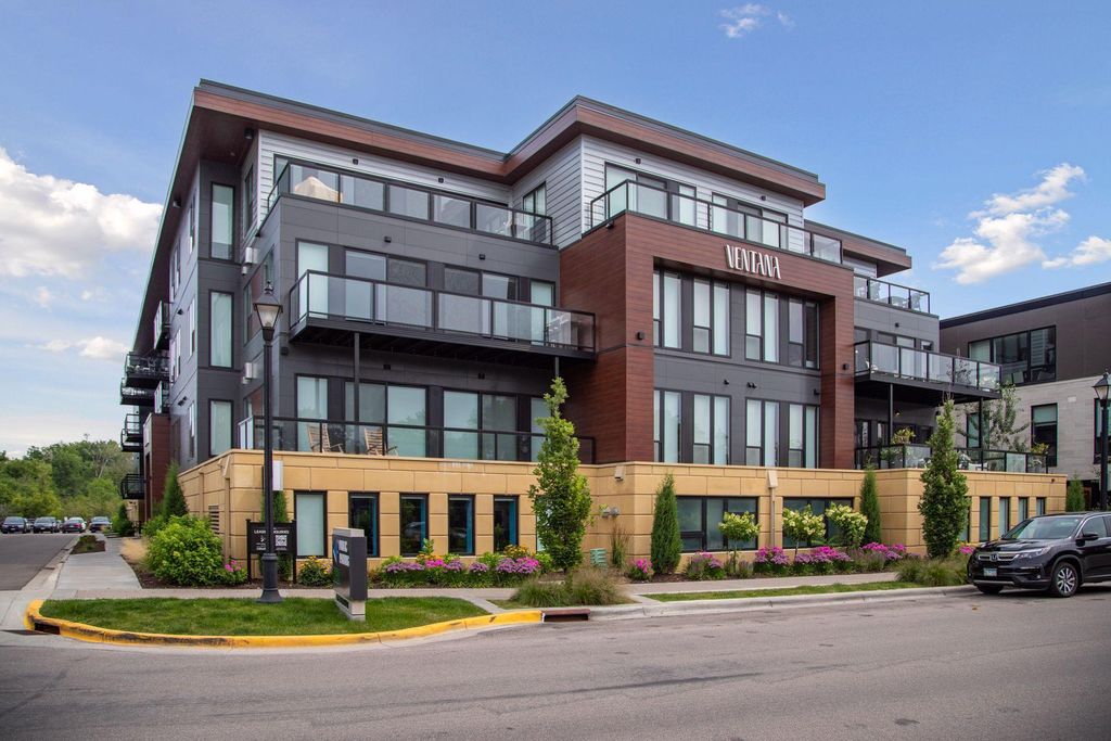 253 Lake Street E 307, Wayzata, MN 55391