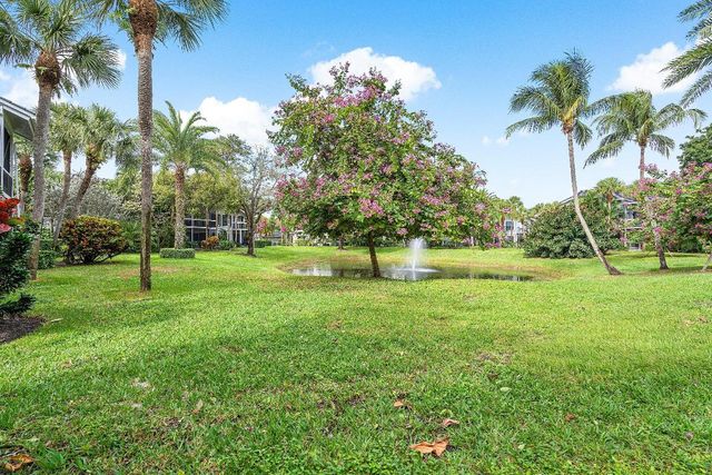 11863 Wimbledon Circle 413, Wellington, FL 33414