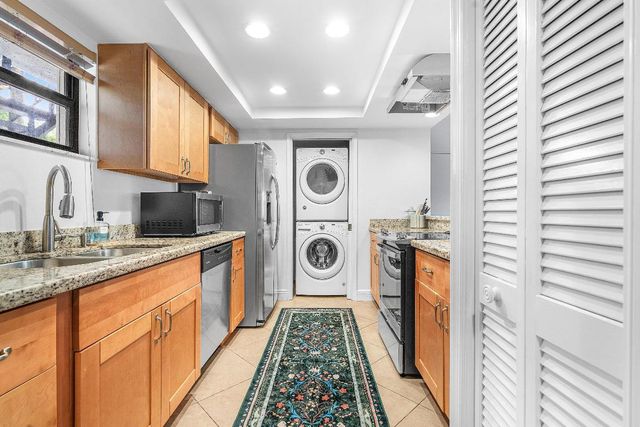 11863 Wimbledon Circle 413, Wellington, FL 33414