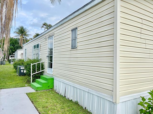 183 Plantation Boulevard, Lake Worth, FL 33467