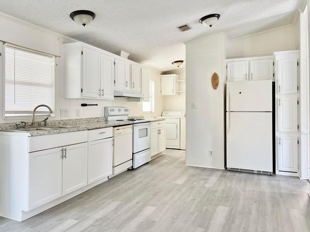 183 Plantation Boulevard, Lake Worth, FL 33467