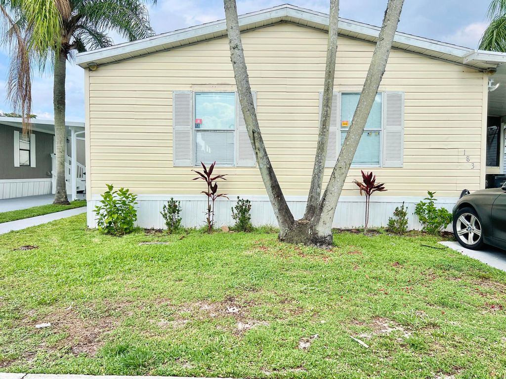 183 Plantation Boulevard, Lake Worth, FL 33467