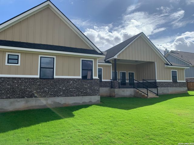 128 Woodbridge, La Vernia, TX 78121