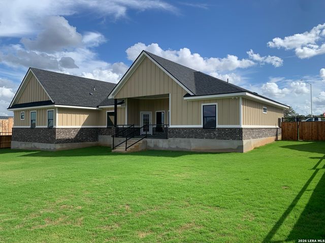 128 Woodbridge, La Vernia, TX 78121