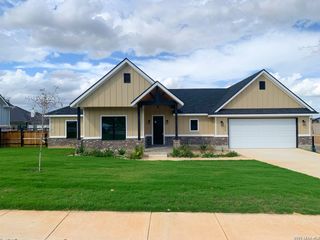 128 Woodbridge, La Vernia, TX 78121