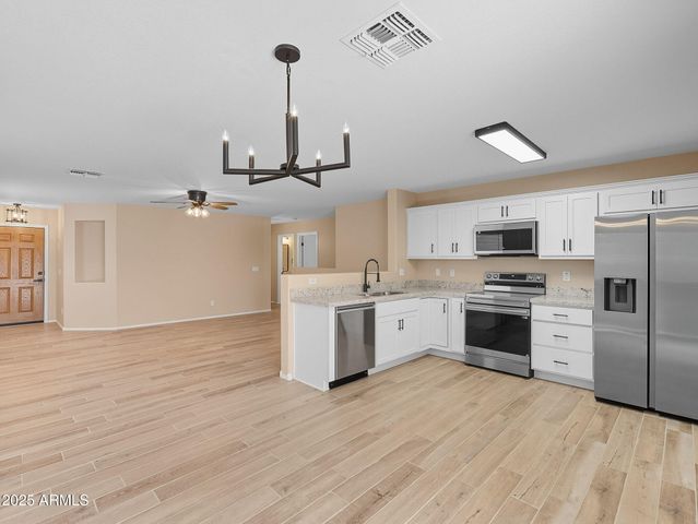 1751 E COWBOY COVE Trail, San Tan Valley, AZ 85143