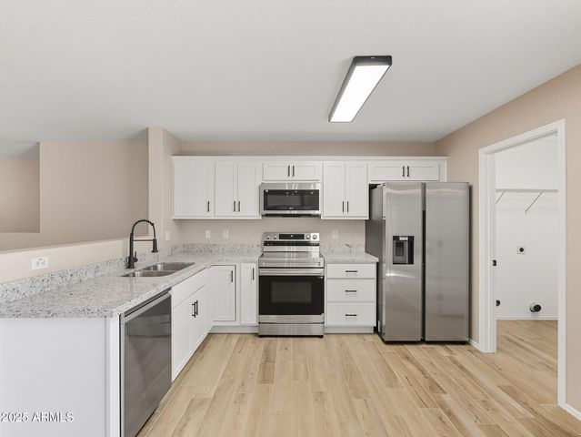 1751 E COWBOY COVE Trail, San Tan Valley, AZ 85143