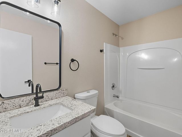 1751 E COWBOY COVE Trail, San Tan Valley, AZ 85143