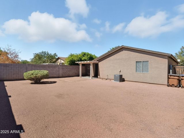 1751 E COWBOY COVE Trail, San Tan Valley, AZ 85143
