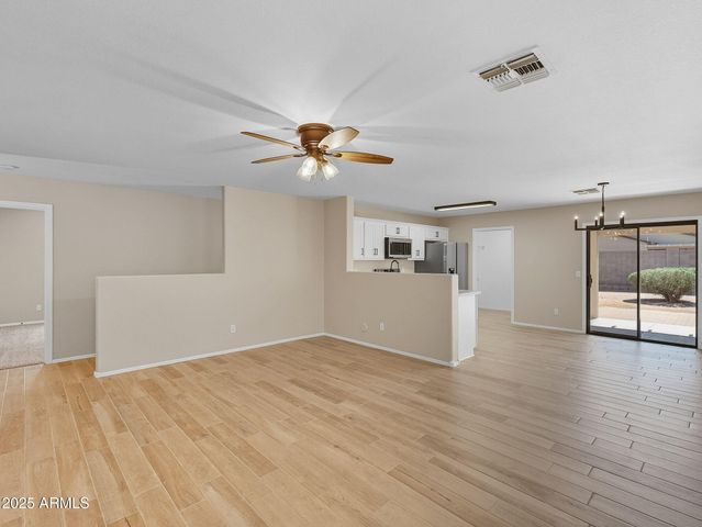 1751 E COWBOY COVE Trail, San Tan Valley, AZ 85143