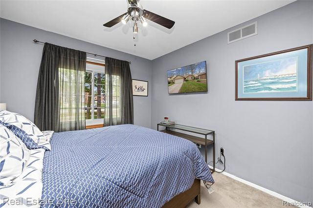 27586 David Givens Street, Warren, MI 48092