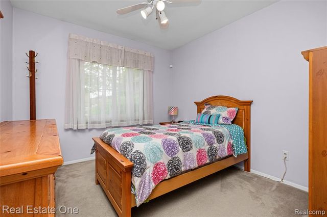 27586 David Givens Street, Warren, MI 48092