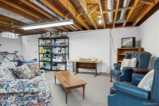 27586 David Givens Street, Warren, MI 48092