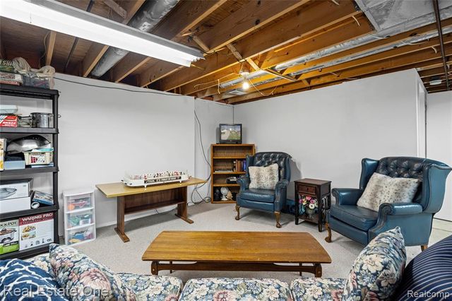 27586 David Givens Street, Warren, MI 48092