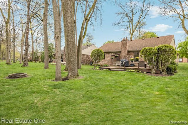 27586 David Givens Street, Warren, MI 48092