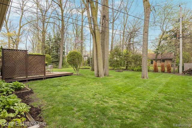 27586 David Givens Street, Warren, MI 48092