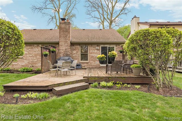 27586 David Givens Street, Warren, MI 48092