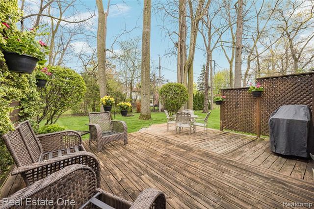 27586 David Givens Street, Warren, MI 48092