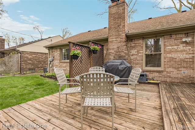 27586 David Givens Street, Warren, MI 48092