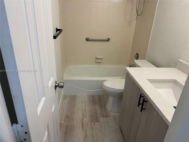 3940 Inverrary Blvd 106-A, Lauderhill, FL 33319