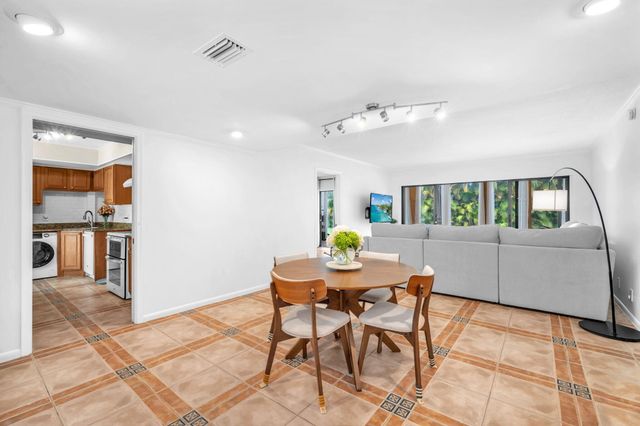 1823 Presidential Way E101, West Palm Beach, FL 33401