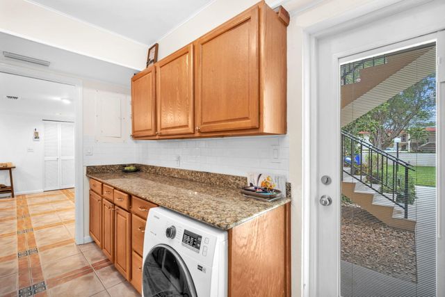 1823 Presidential Way E101, West Palm Beach, FL 33401