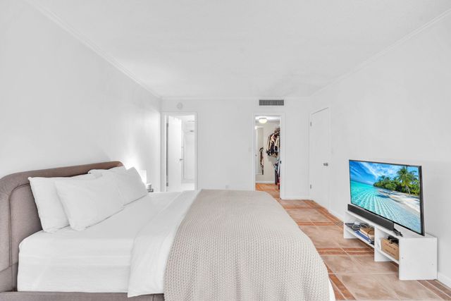 1823 Presidential Way E101, West Palm Beach, FL 33401