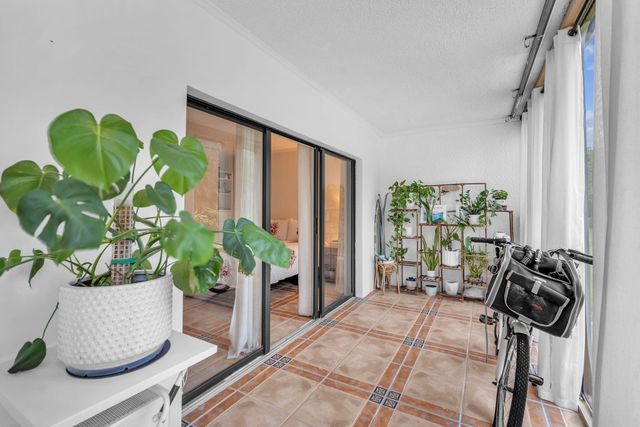 1823 Presidential Way E101, West Palm Beach, FL 33401