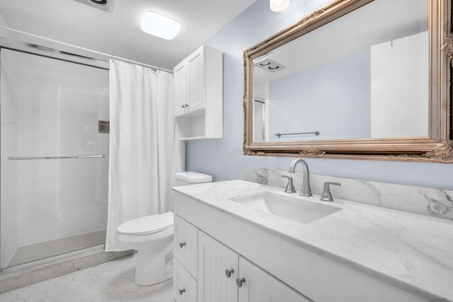 1823 Presidential Way E101, West Palm Beach, FL 33401