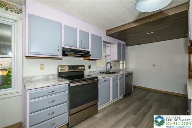 1604 Coronado Street, Allentown City, PA 18103