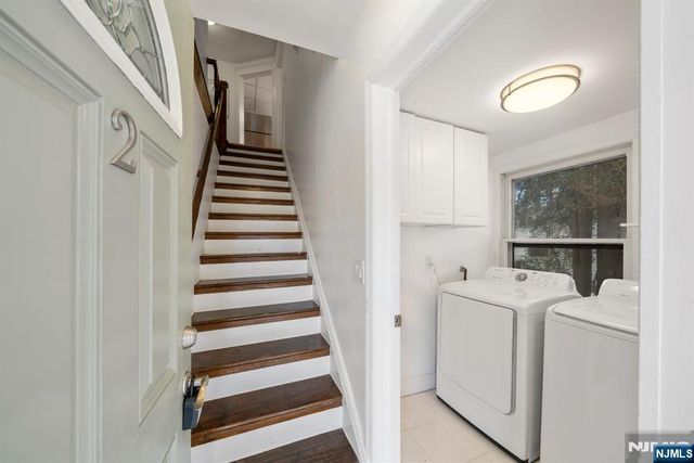 20 Columbus 2, Closter, NJ 07624