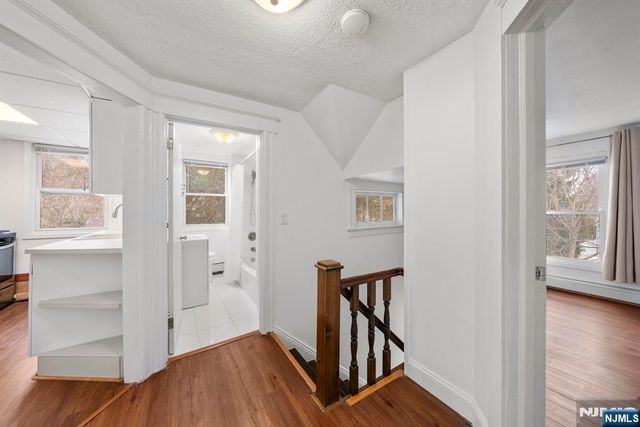 20 Columbus 2, Closter, NJ 07624