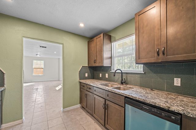 6911 Sherwood Drive, Houston, TX 77021